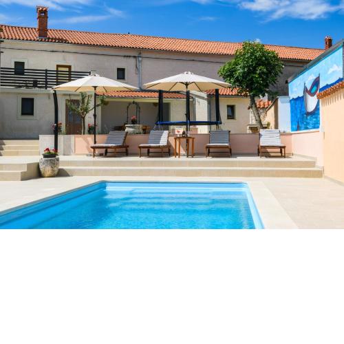 House Angela with private pool, private parking, wi-fi and fully fenced garden - WiiBuk