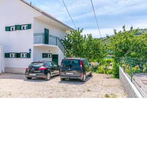 House Suncani dvori
