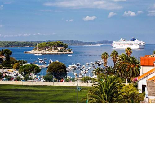 Hvar Harbor Luxury