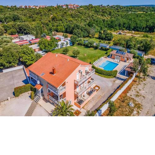 Inviting Apartment in Banjole near Veruda Lighthouse