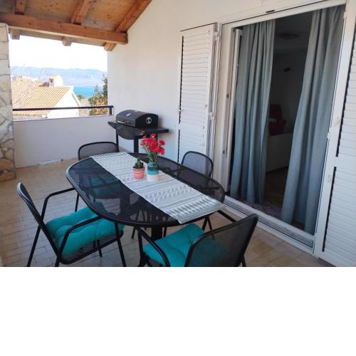 Island Bliss - 150 m from the beach, with sea view