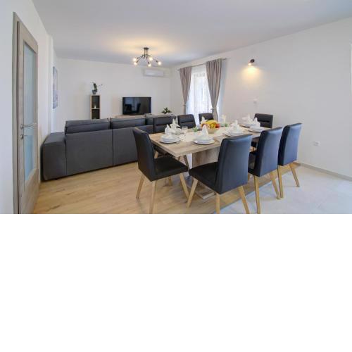 Josipa & Jelena Apartment