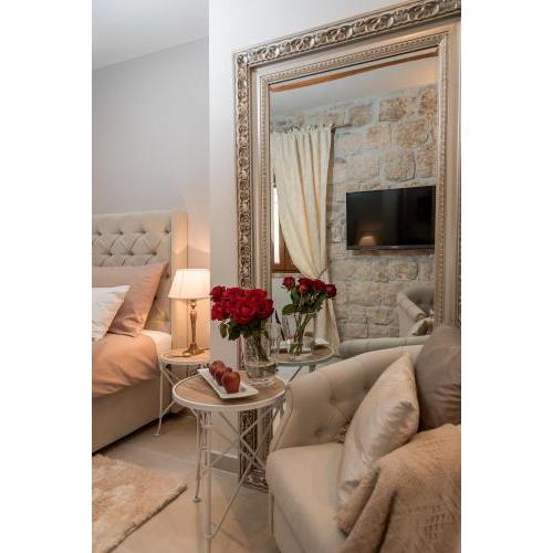 Jupiter Lux Rooms