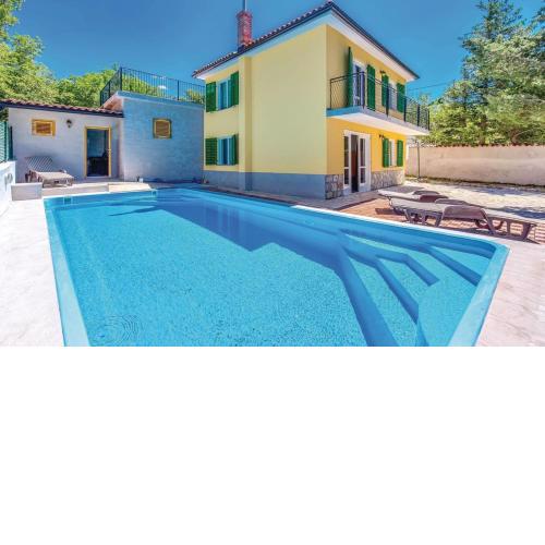 Kira House