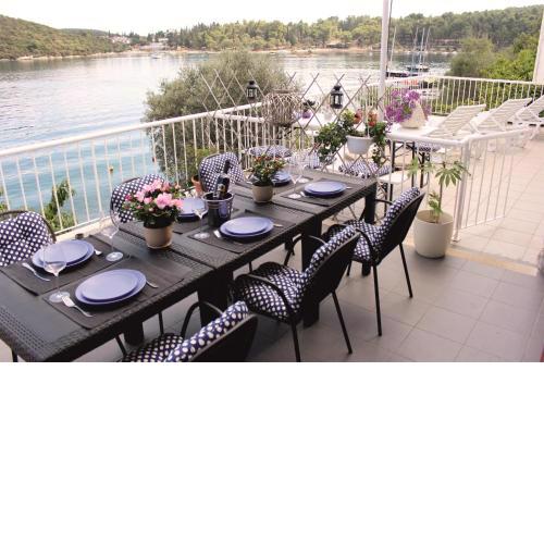 Large Terrace Apartment