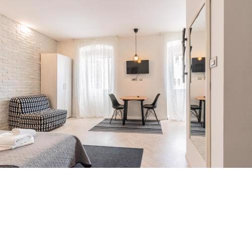 L&B Old Town Studio Apartments