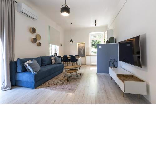 *** Lounge terrace apartment with the harbour view / city centre ***