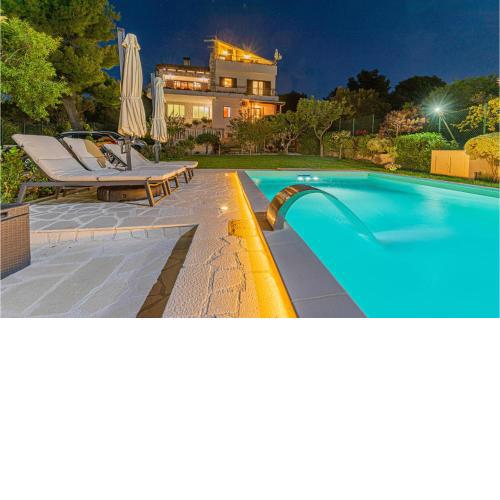 Lovely Apartment In Brodarica With House Sea View