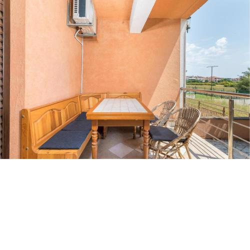 Lovely Apartment In Fazana With Kitchen