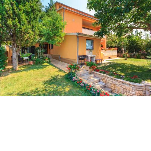 Lovely Apartment In Fazana With Wifi