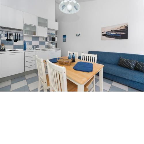 Lovely Apartment In Jadrija With Wifi
