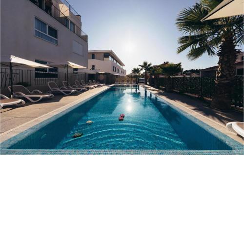 Lovely Apartment In Okrug Gornji