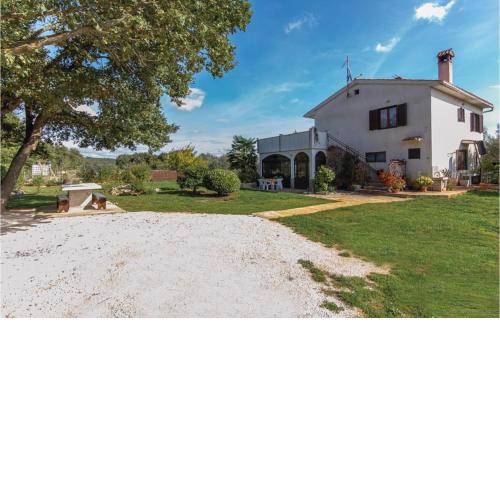 Lovely Apartment In Rovinj With Wifi