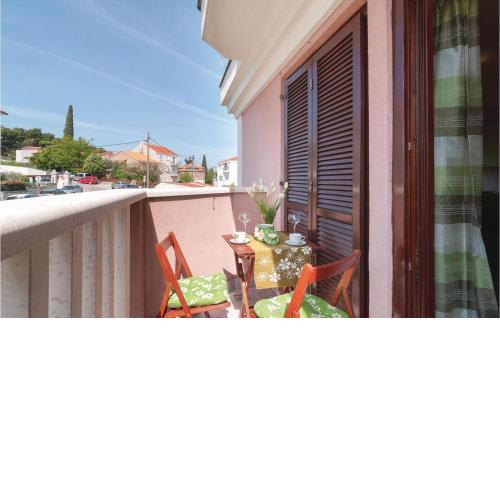 Lovely Apartment In Split With Wifi