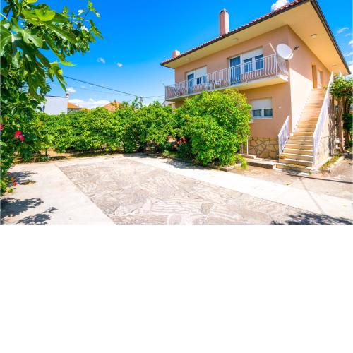 Lovely Apartment In Zadar With Wifi