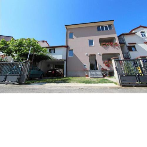 Lovely Family House Robi