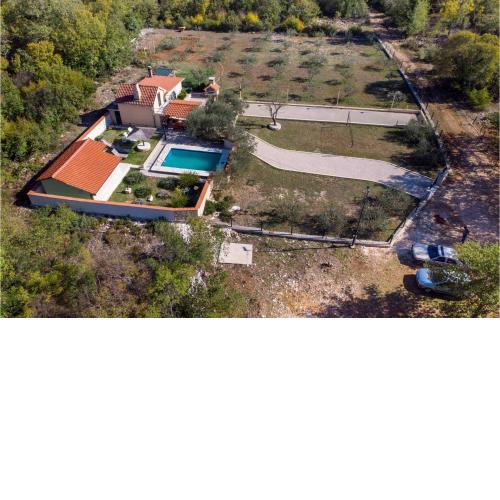 Lovely Home In Desne With Kitchen