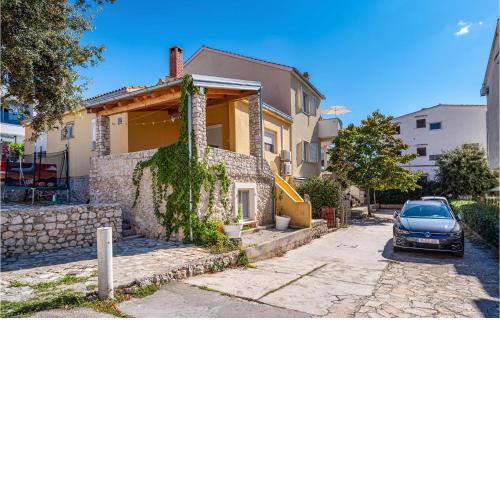 Lovely Home In Kozino With Wifi