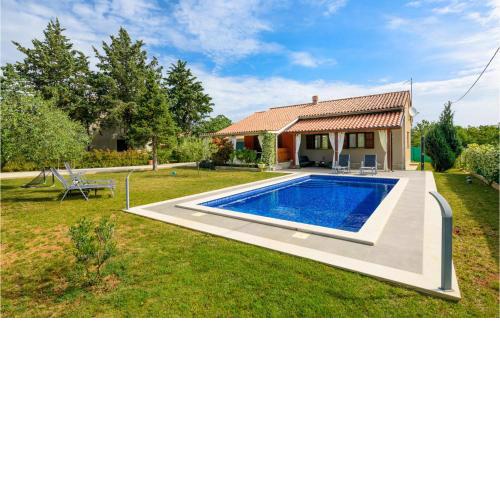 Lovely Home In Krnica With Outdoor Swimming Pool