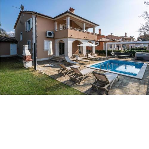 Lovely Home In Pula With Swimming Pool