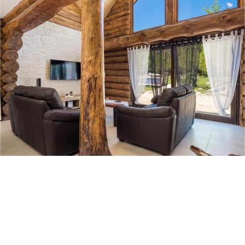 Lovely Home In Slunj With Outdoor Swimming Pool