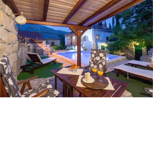 Lovely Home In Srinjine With Heated Swimming Pool