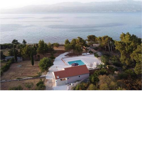 Lovely Home In Supetar