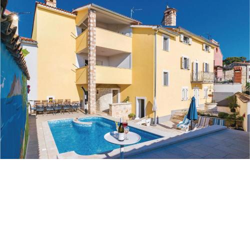 Lovely Home In Vodnjan With House Sea View