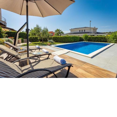Lovely Istrian apartment with a private swimming pool and a charming garden