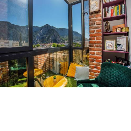 Luxury 4 star, amazing view apartment with free parking