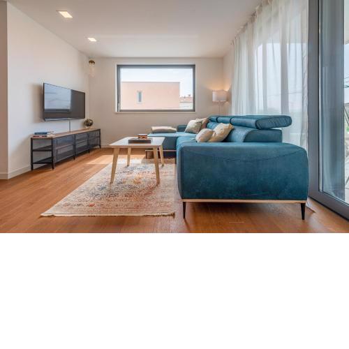 Luxury apartment near the beach "RR"