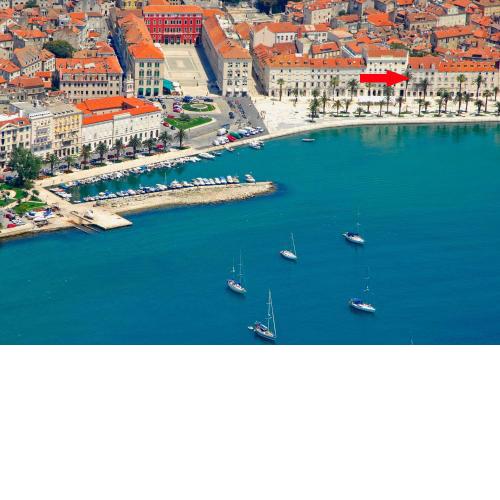 Luxury Apartment Riva with a magnificient view