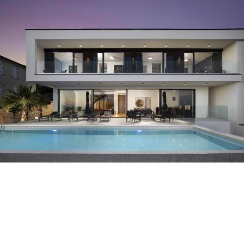 Luxury Villa Dali with Sauna, Whirlpool and Sea view in Medulin only 1,7 km from the beach