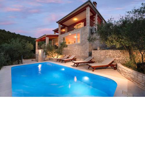 Luxury Villa Stairway to Heaven with Pool