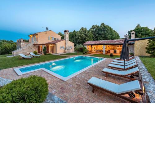 Luxury villa with a swimming pool Prodol, Marcana - 7359