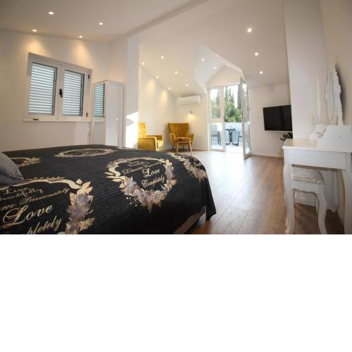 makarska centre1free parking 1 floor
