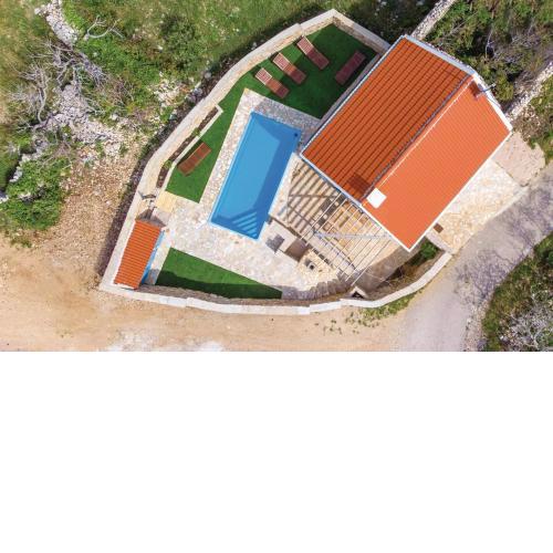 Mala Villa- private heated pool