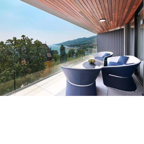 Marena - Trees to Seas Luxury Escape