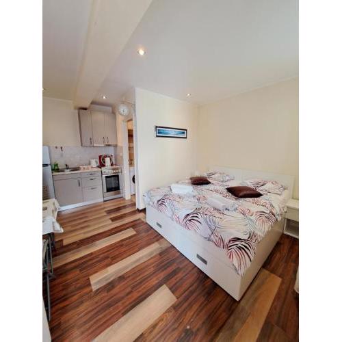 Meressa Nina&Leo Studio Apartments