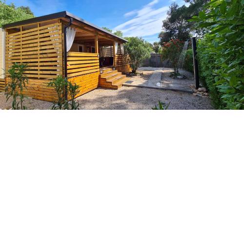 Mobile Home Shelbox