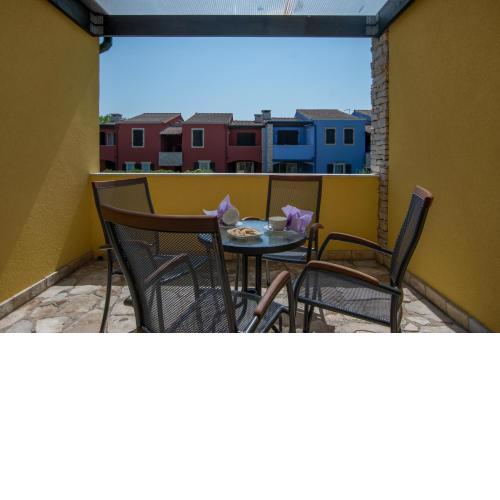 Modern apartment in Basanija 73 m² Balcony and air conditioning