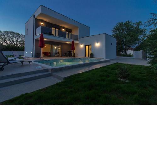 Modern villa Ema with private pool near Pula and the beach