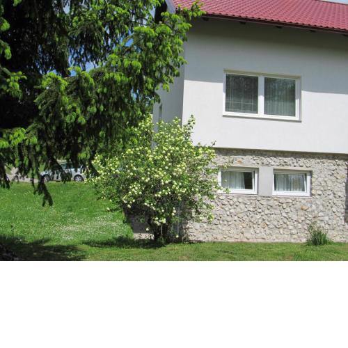 Natasa Apartments