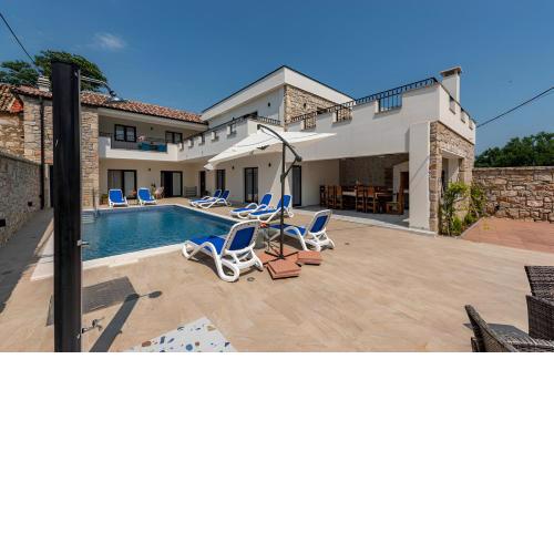 NEW! Luxury Stone Villa Sokol with large pool in Gornje Raštane