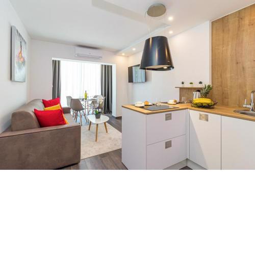 N&G New Apartment Stoja beach