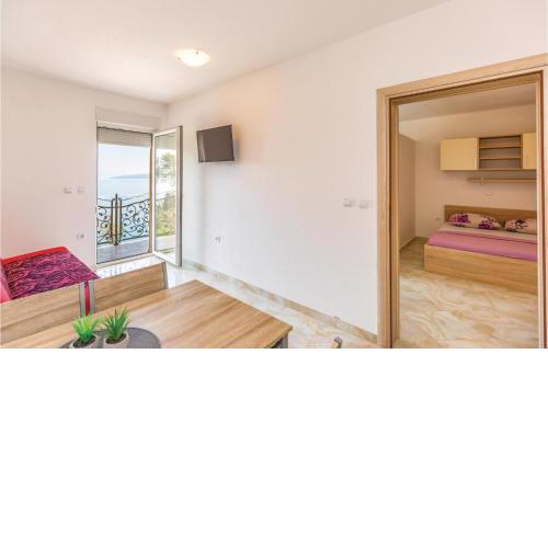Nice Apartment In Krvavica With House Sea View
