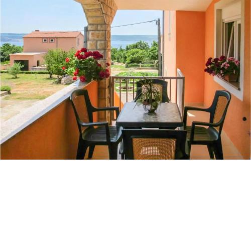 Nice Apartment In Maslenica With Kitchen