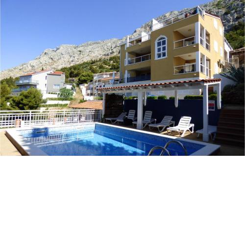 Nice Apartment In Mimice With Wifi