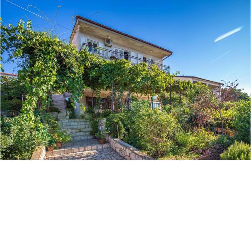 Nice Apartment In Novi Vinodolski With Wifi