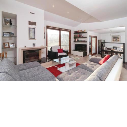Nice Apartment In Ostrvica With Wifi